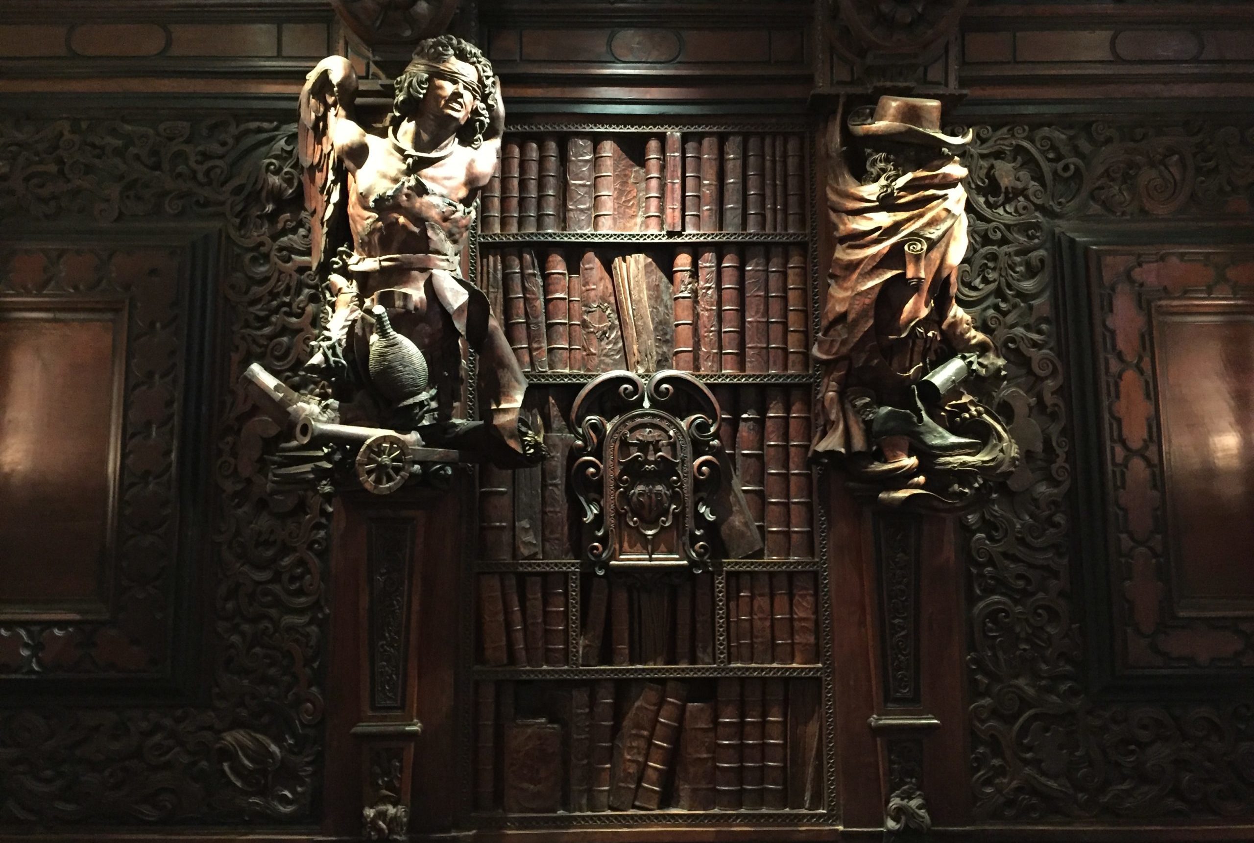 the wooden library in the Scuola Grande di San Rocco